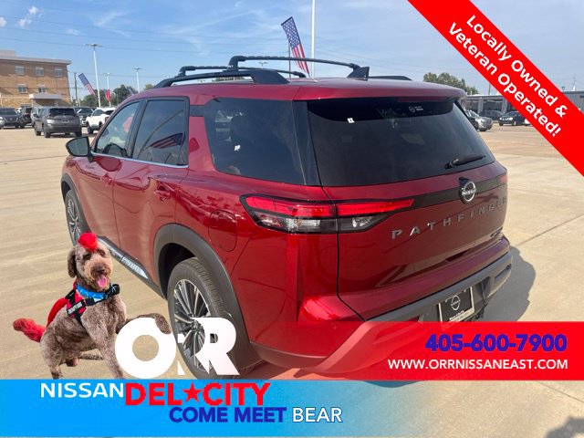 New 2026 Nissan Pathfinder Platinum w/ Accent Package AWD/4WD image 3