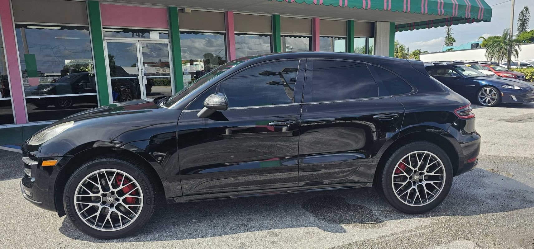 Used 2015 Porsche Macan Turbo AWD/4WD image 2