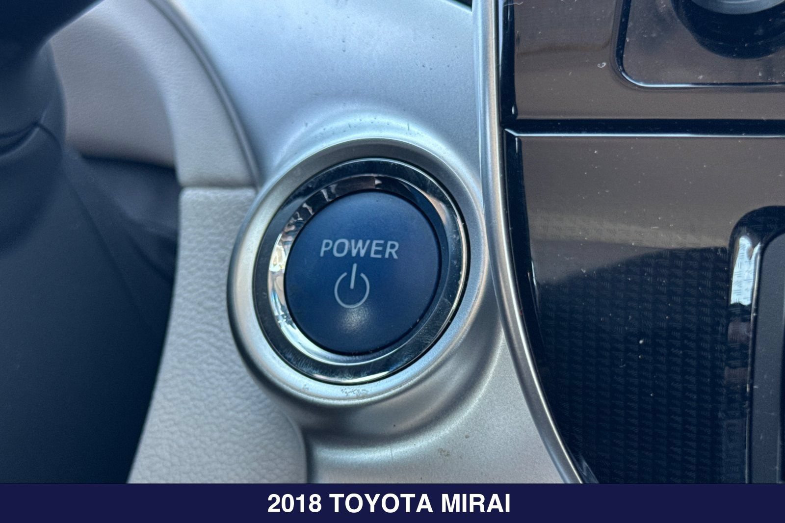 Used 2018 Toyota Mirai FWD image 23