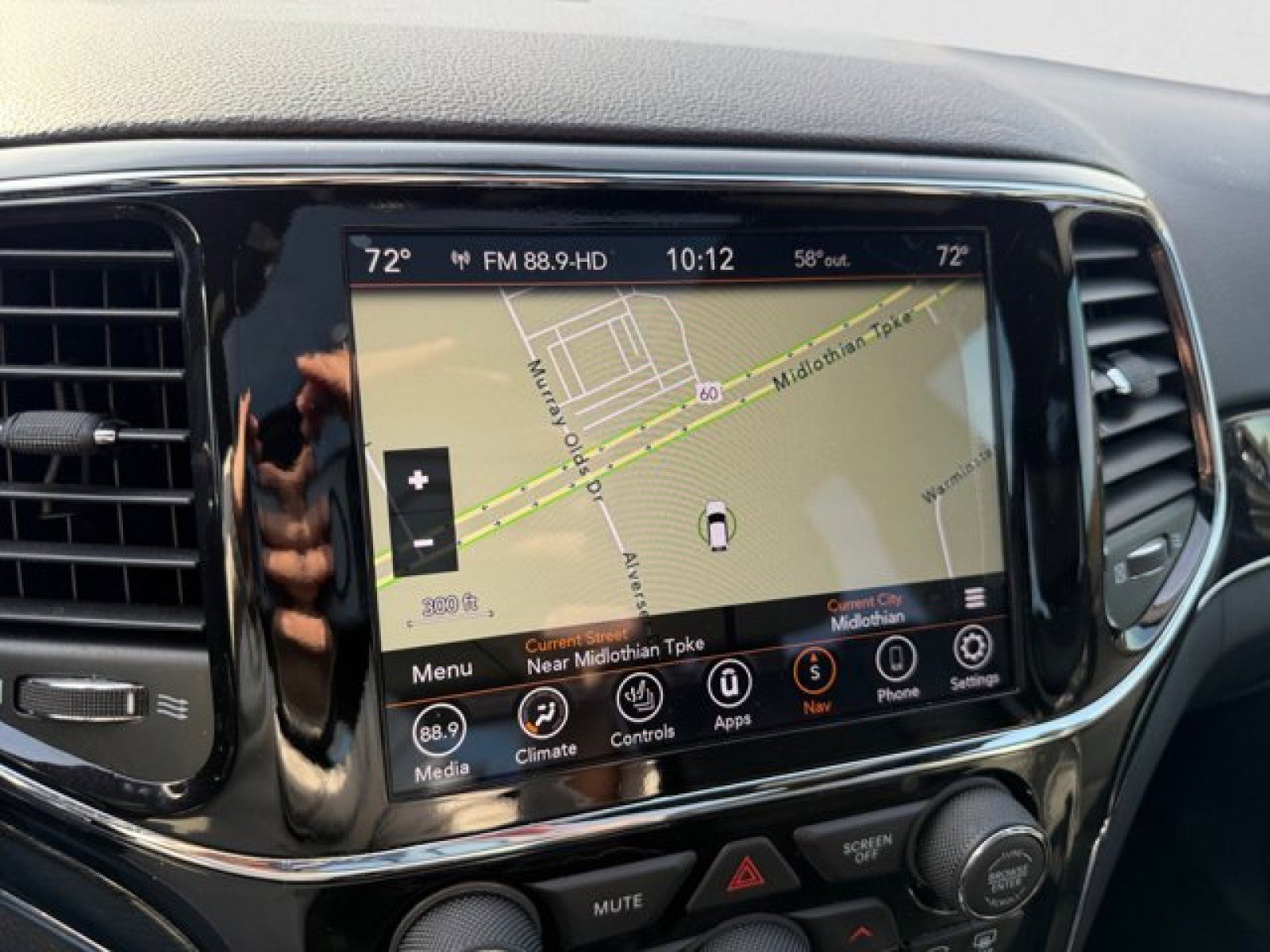 Used 2021 Jeep Grand Cherokee Trailhawk w/ Trailhawk Luxury Group image 16