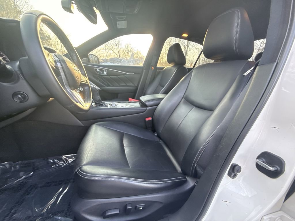 Used 2022 INFINITI Q50 Sensory image 11