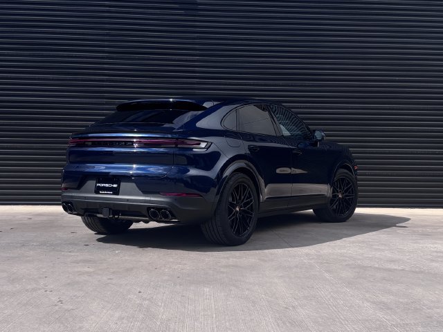 New 2026 Porsche Cayenne Coupe AWD/4WD image 7