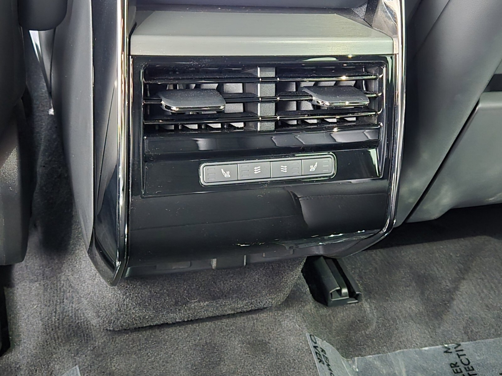 Used 2024 Land Rover Range Rover Sport SE image 14