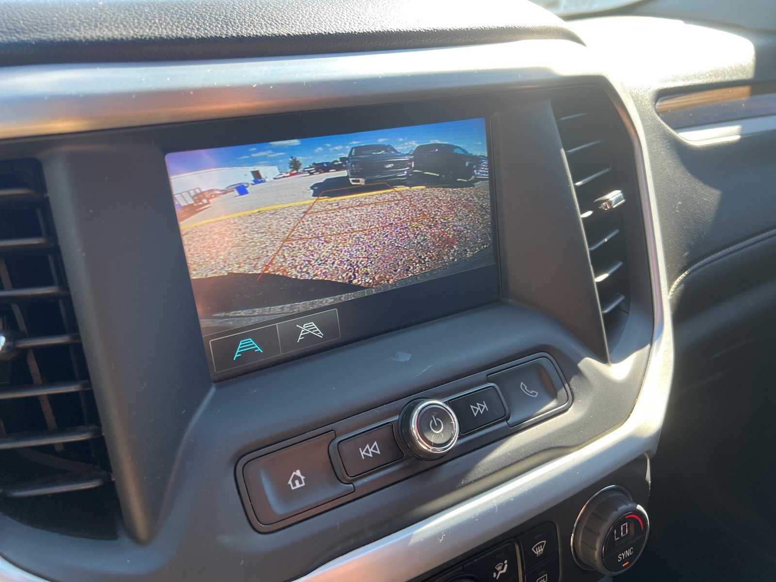 Used 2019 GMC Acadia SLE w/ Driver Alert Package I image 23