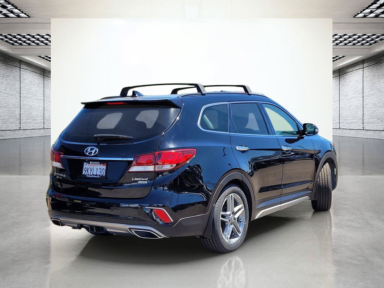 Used 2017 Hyundai Santa Fe Limited FWD image 7