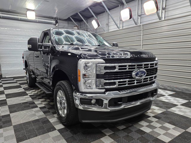 Used 2023 Ford F350 XLT w/ 360-Degree Camera Package AWD/4WD image 5
