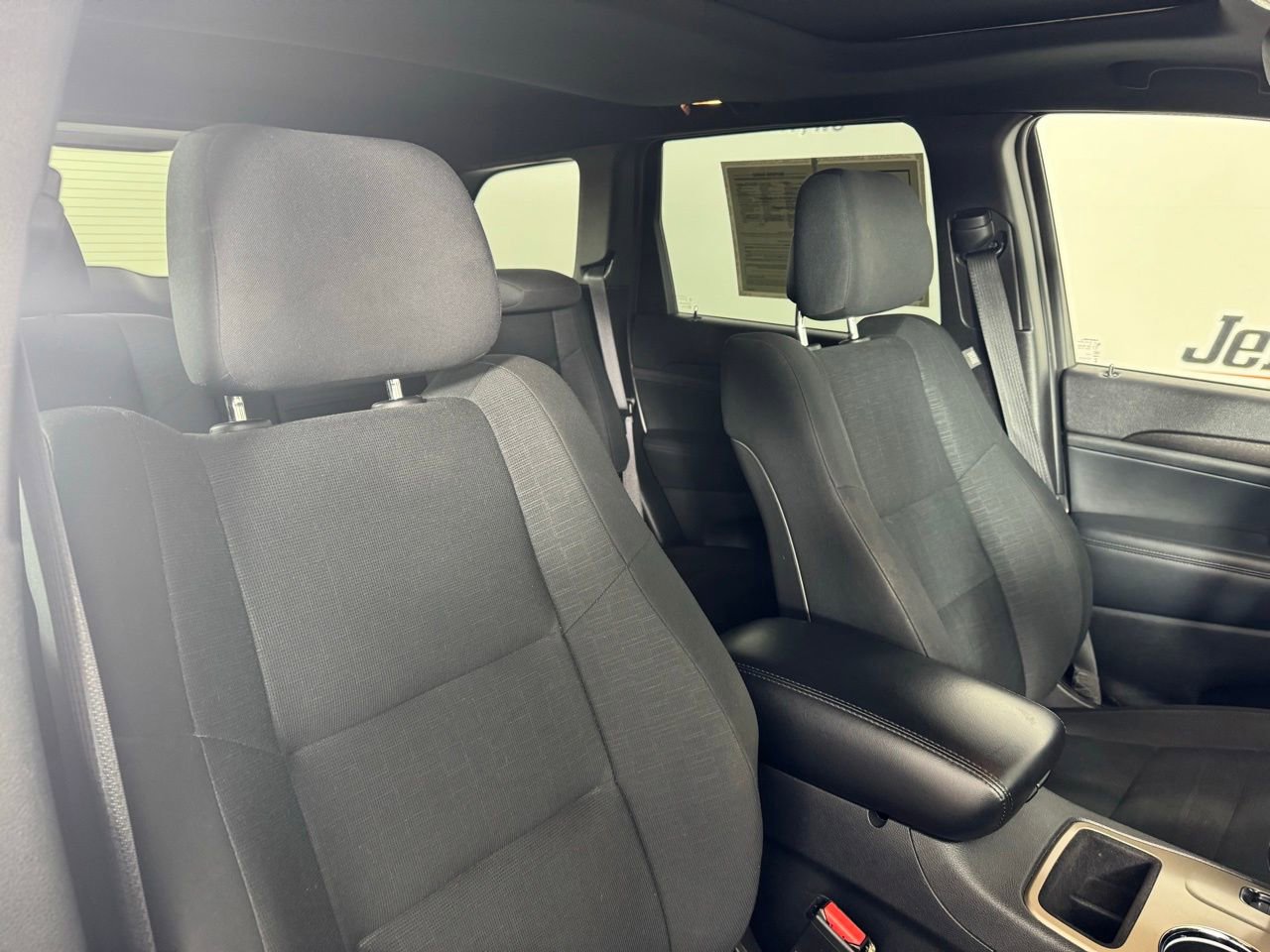 Used 2015 Jeep Grand Cherokee Laredo w/ Quick Order Package 23E image 30