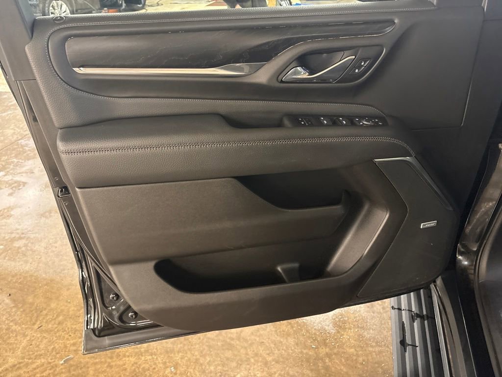 Used 2021 GMC Yukon Denali w/ Denali Premium Package image 15