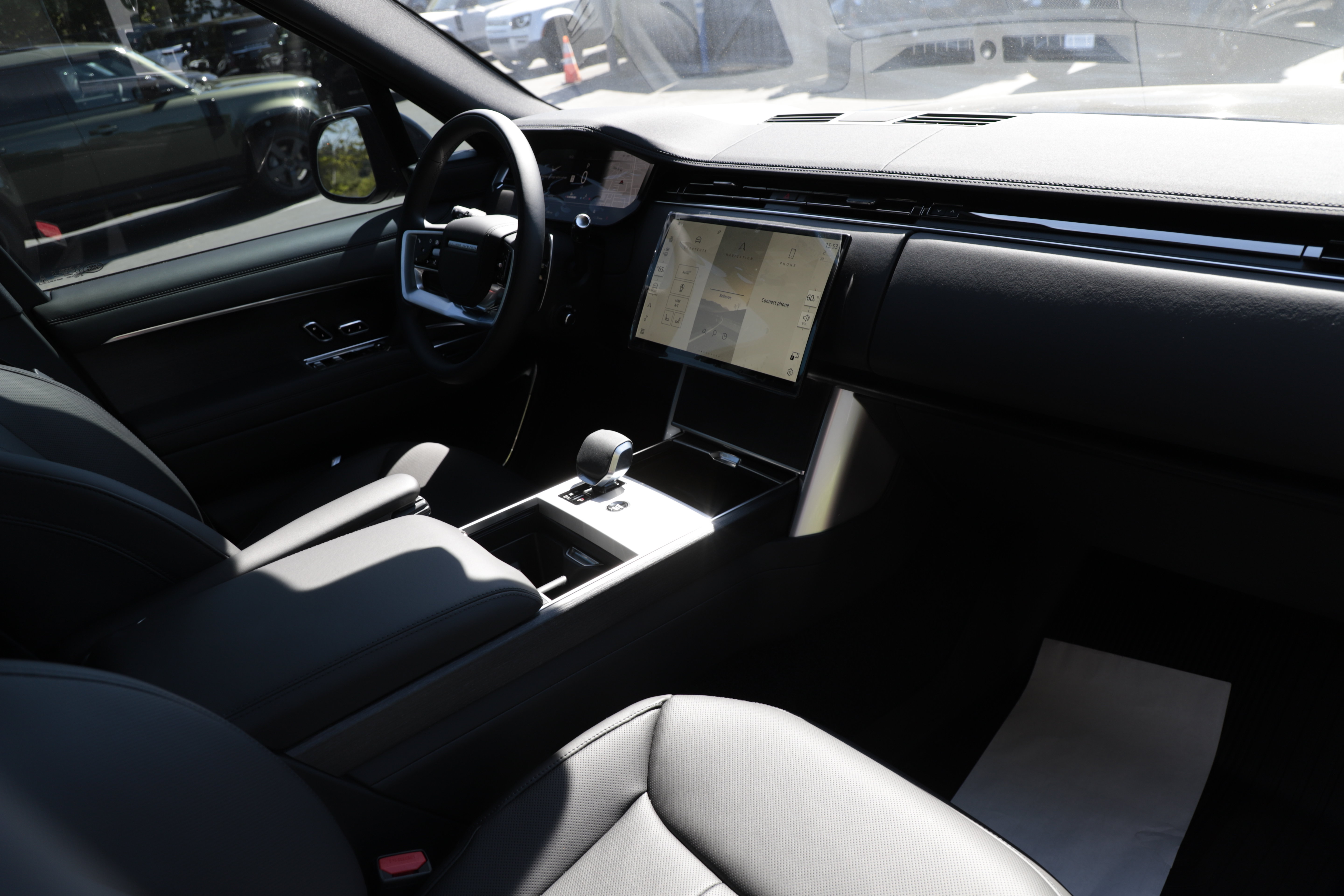 New 2026 Land Rover Range Rover SE AWD/4WD image 13