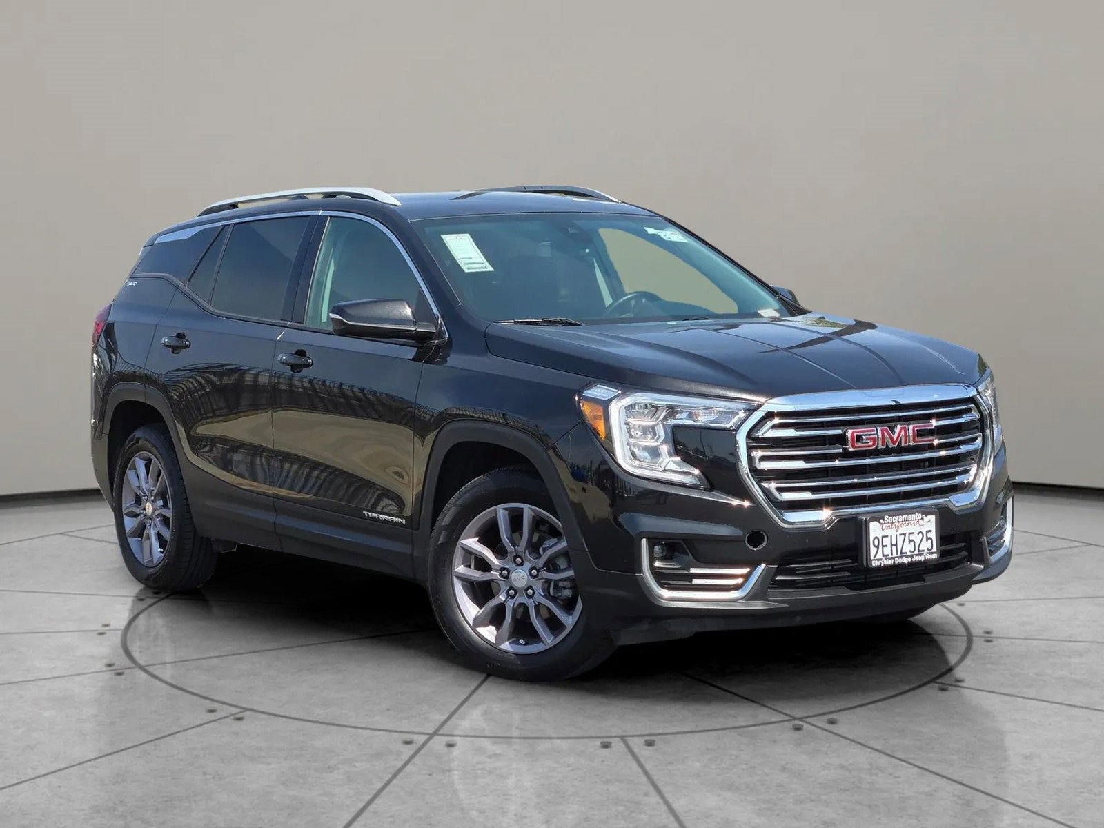 Used 2023 GMC Terrain SLT