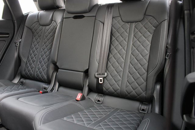 New 2025 Audi SQ5 Premium Plus image 21