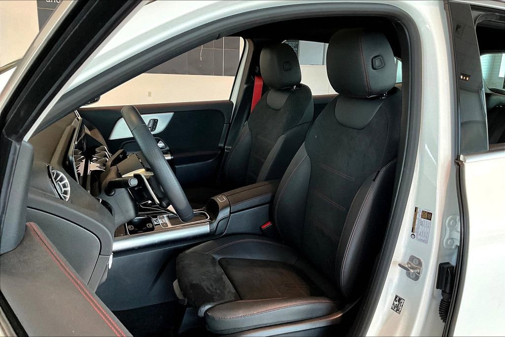 Certified 2025 Mercedes-Benz GLA 35 AMG 4MATIC image 27