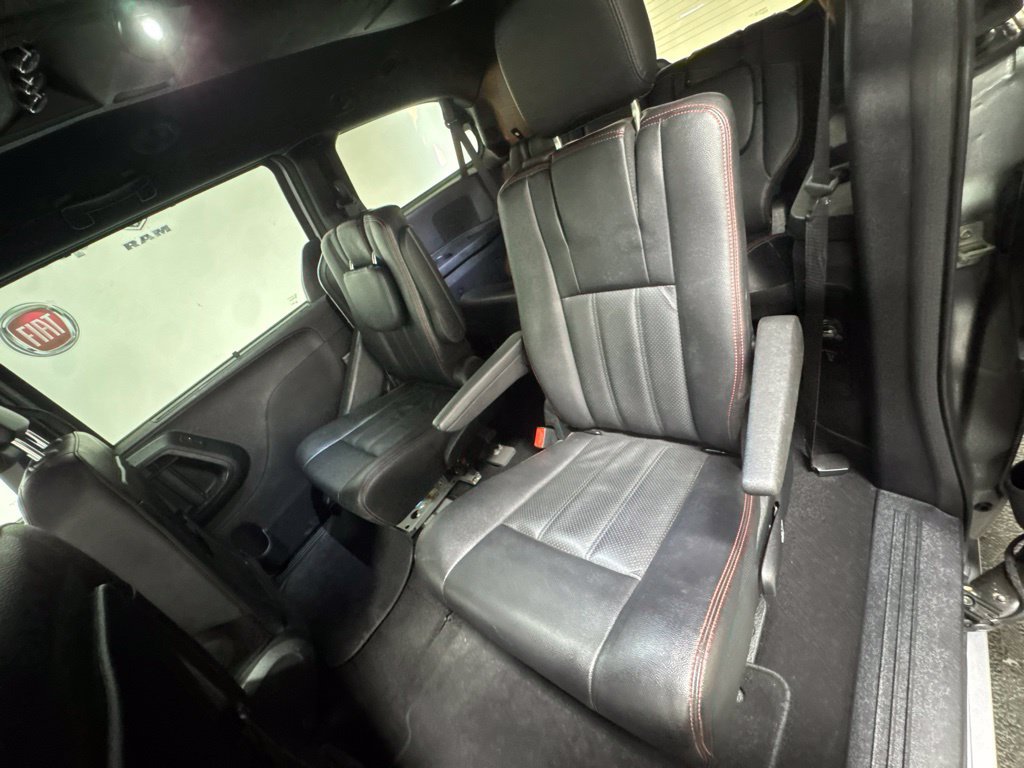 Used 2019 Dodge Grand Caravan GT w/ Safety Sphere Group FWD image 31