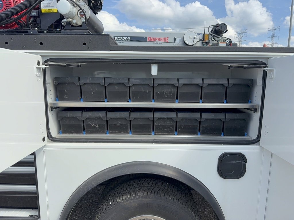 New 2026 Ford F350 XL w/ XL Chrome Package image 20