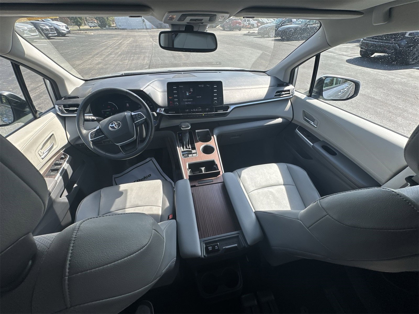 Used 2024 Toyota Sienna XLE image 19