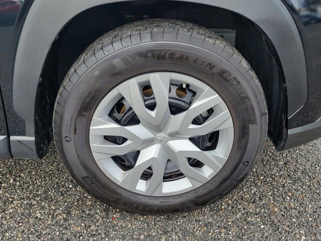 Used 2024 Toyota Corolla Cross L image 6