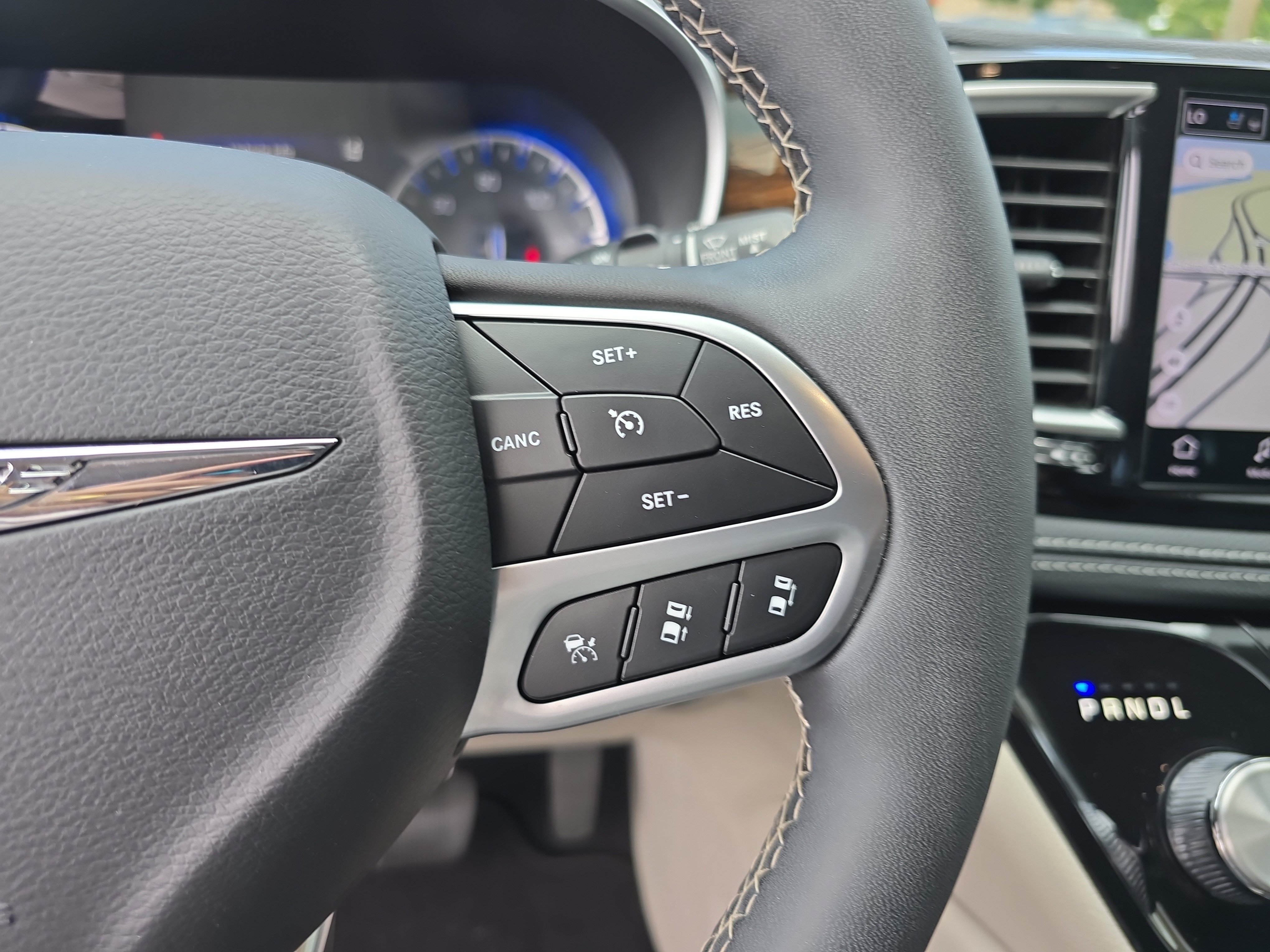 Used 2023 Chrysler Pacifica Limited w/ Uconnect Theater Family Group AWD/4WD image 30