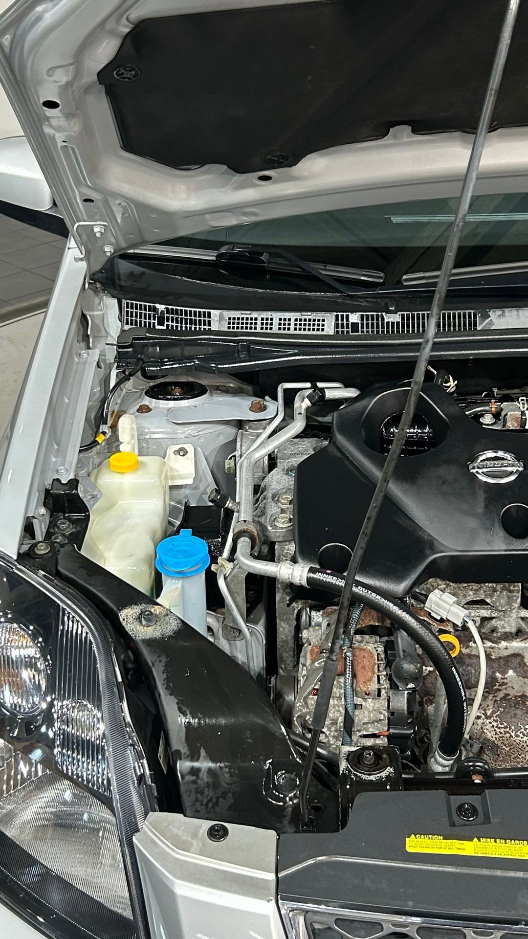 Used 2008 Nissan Sentra SE-R w/ Sunroof Pkg FWD image 70