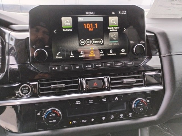 Used 2022 Nissan Pathfinder SL image 23