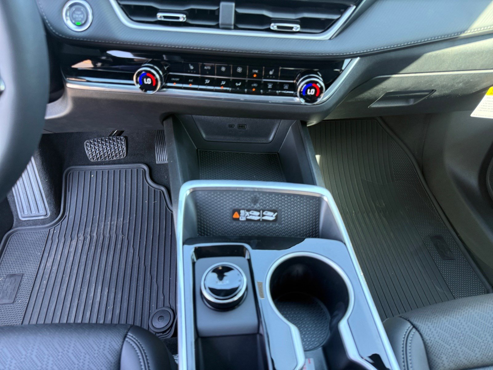 New 2026 Chevrolet Equinox LT w/ Convenience Package II FWD image 21