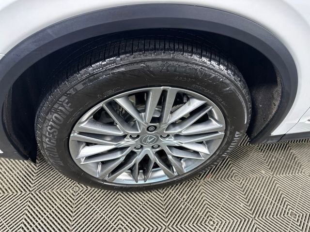 Used 2023 Acura MDX SH-AWD w/ Advance Package image 10