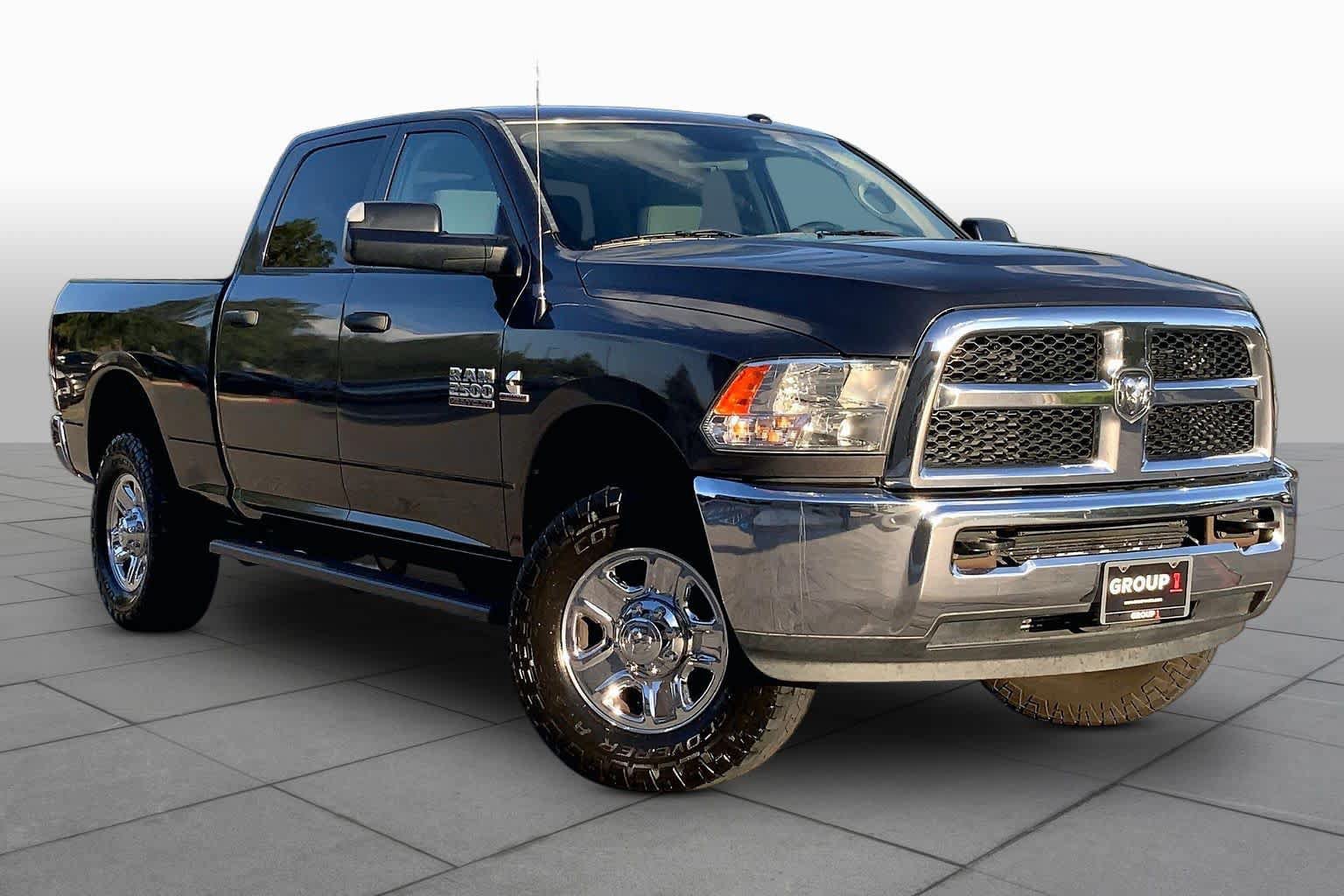 Used 2017 RAM 2500 Tradesman w/ Chrome Appearance Group AWD/4WD image 3