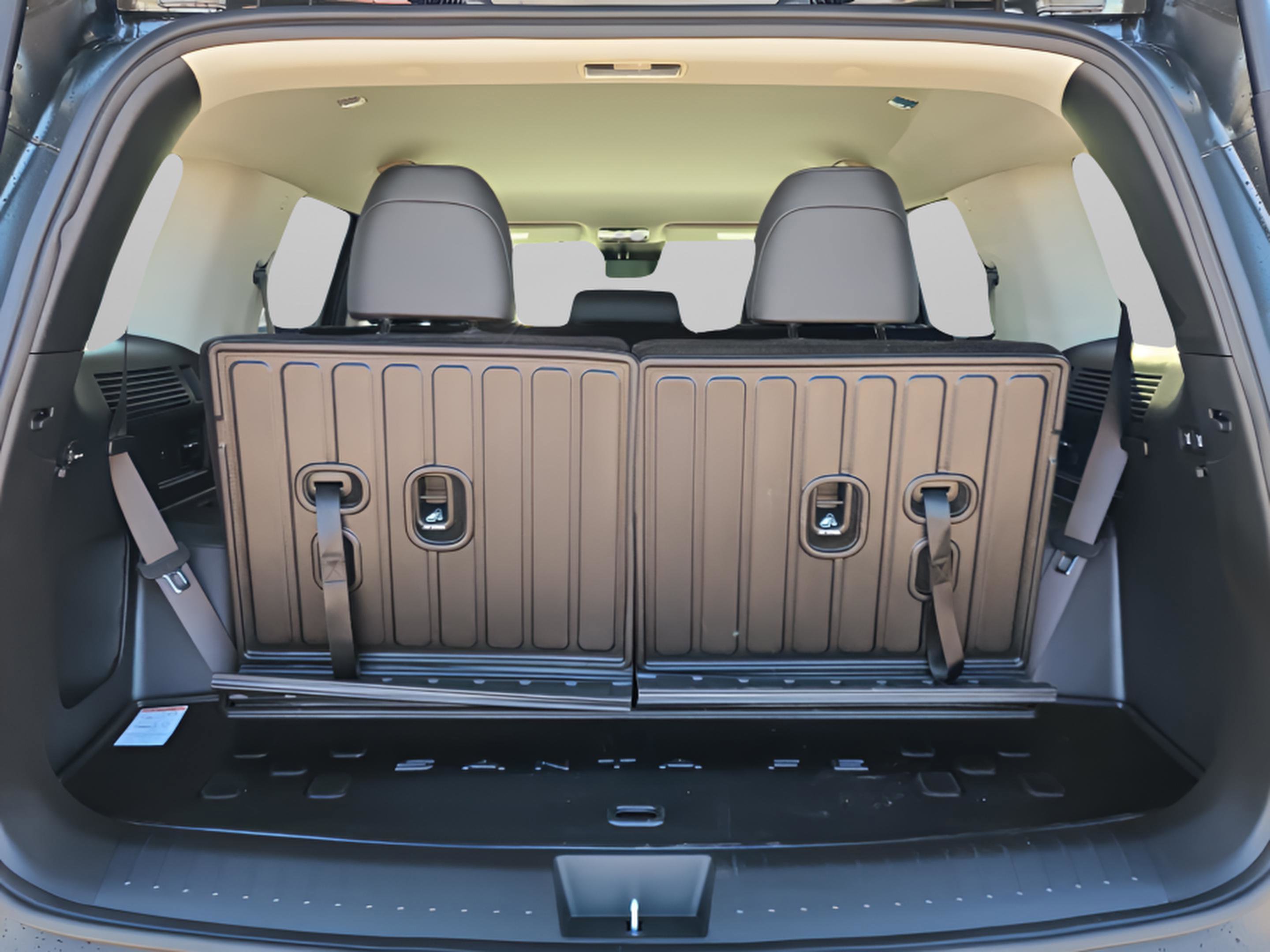 New 2026 Hyundai Santa Fe SEL image 32