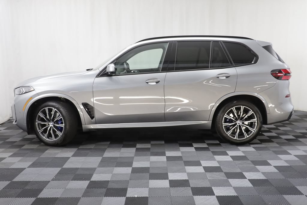 Used 2026 BMW X5 xDrive40i w/ M Sport Package AWD/4WD image 4