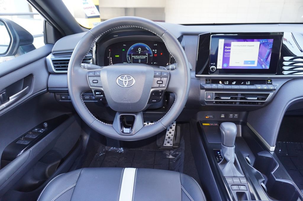 Certified 2025 Toyota Camry SE image 9
