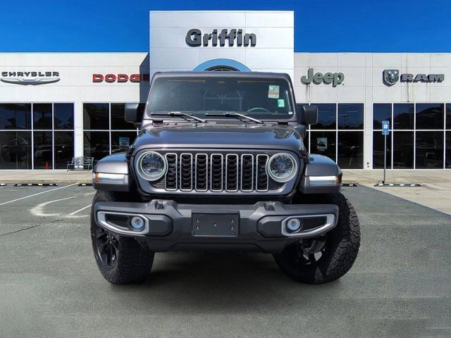 Used 2025 Jeep Wrangler Unlimited Sahara image 12
