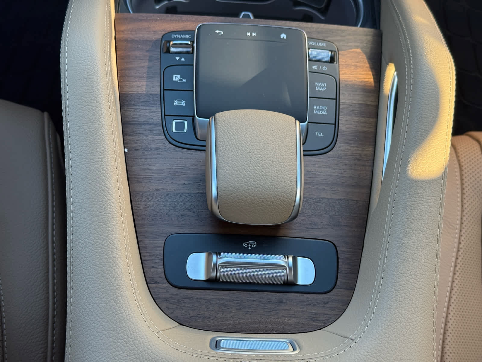 New 2026 Mercedes-Benz GLS 580 4MATIC image 21