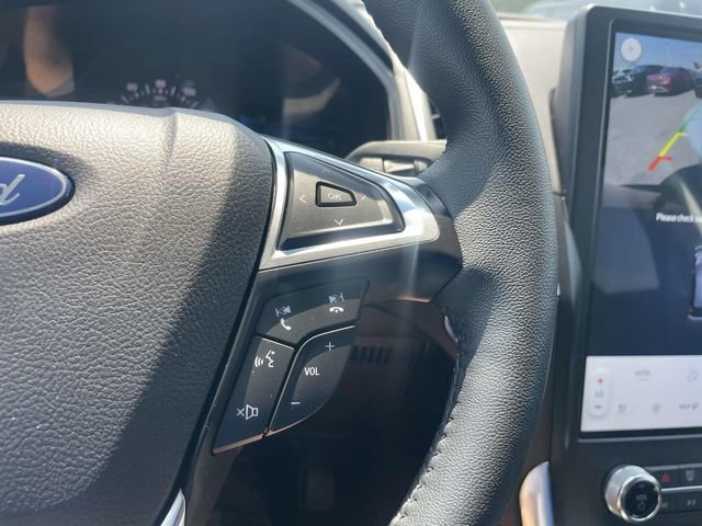 Used 2024 Ford Edge Titanium AWD/4WD image 31