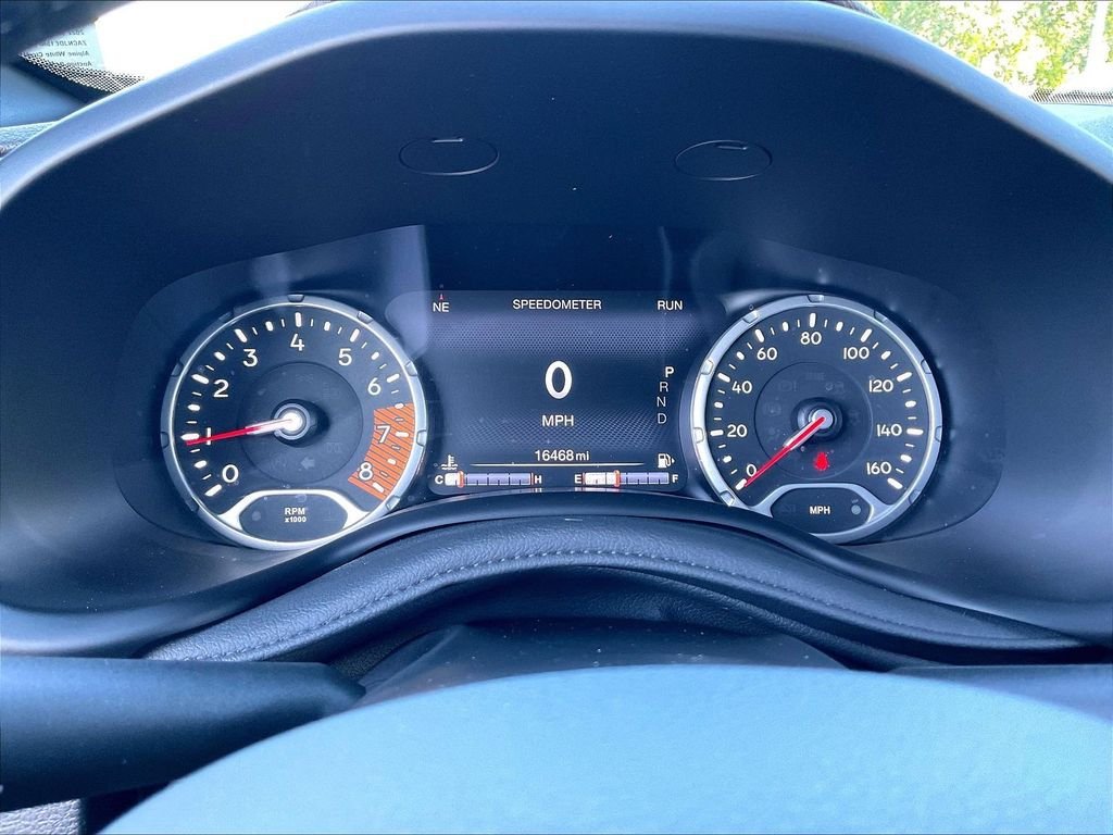 Used 2022 Jeep Renegade Altitude w/ Convenience Group AWD/4WD image 23