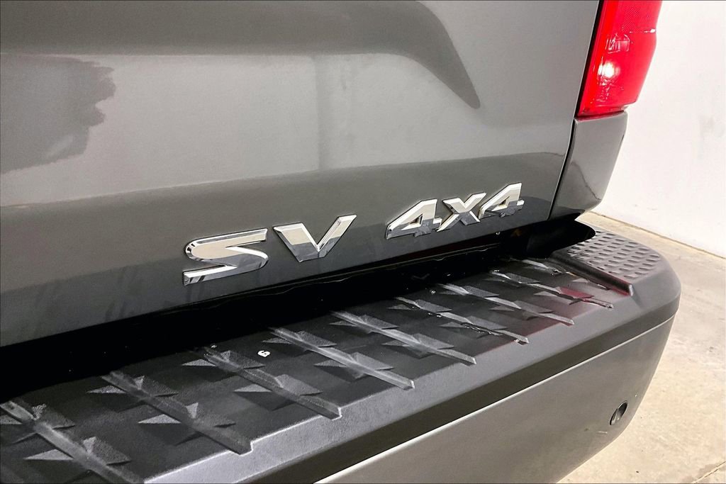 Used 2021 Nissan Titan SV w/ SV Convenience Package image 25