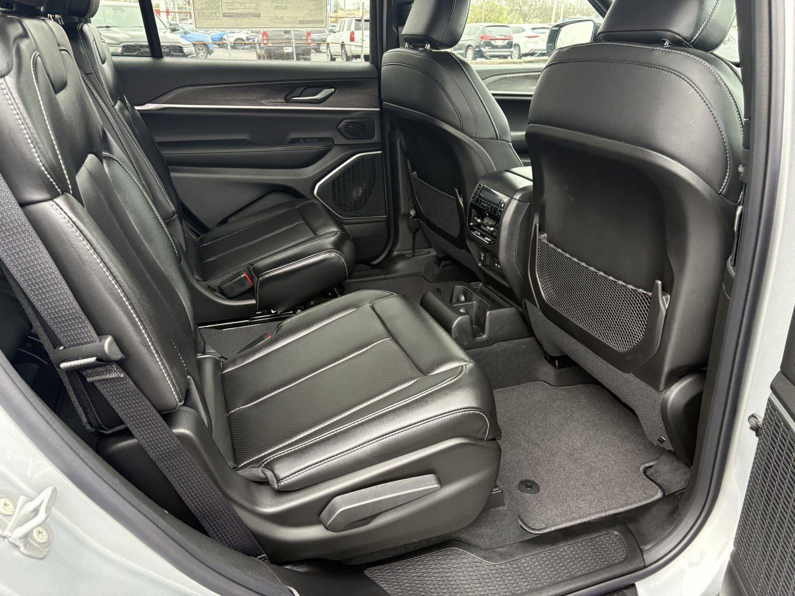 New 2026 Jeep Grand Cherokee L Limited image 12