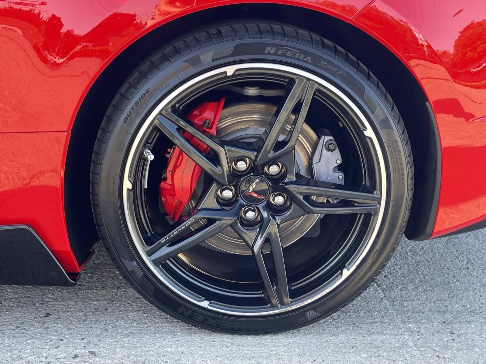 Used 2020 Chevrolet Corvette Stingray Preferred Cpe w/ 2LT Preferred Equipment Group RWD image 25