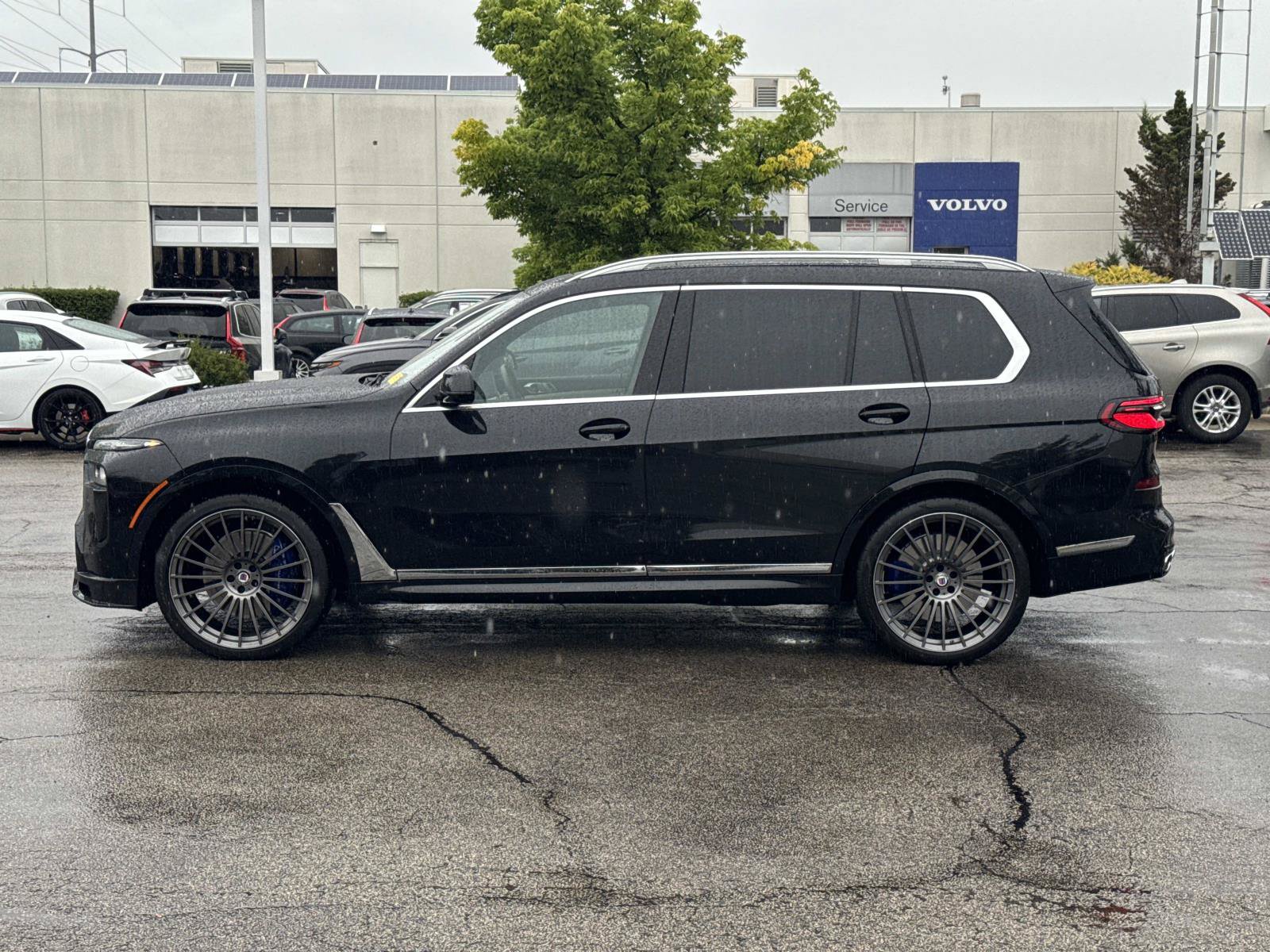 Certified 2025 BMW ALPINA XB7 AWD/4WD image 8