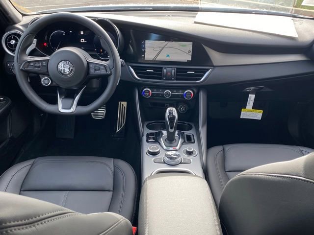 New 2025 Alfa Romeo Giulia AWD image 45