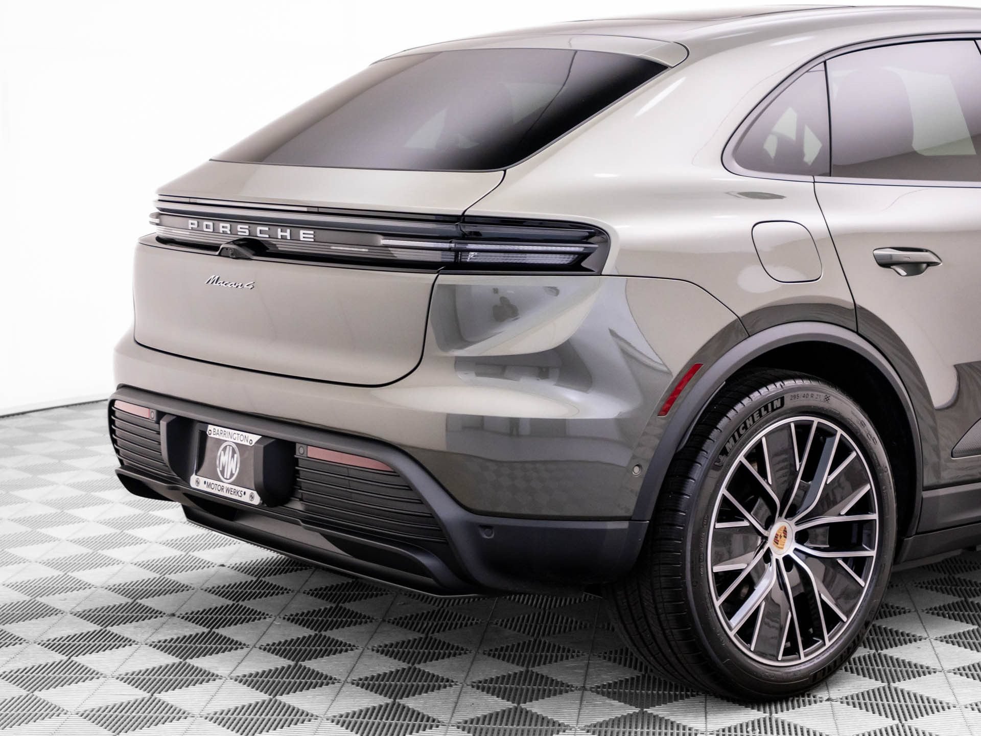 New 2026 Porsche Macan 4 Electric AWD/4WD image 34