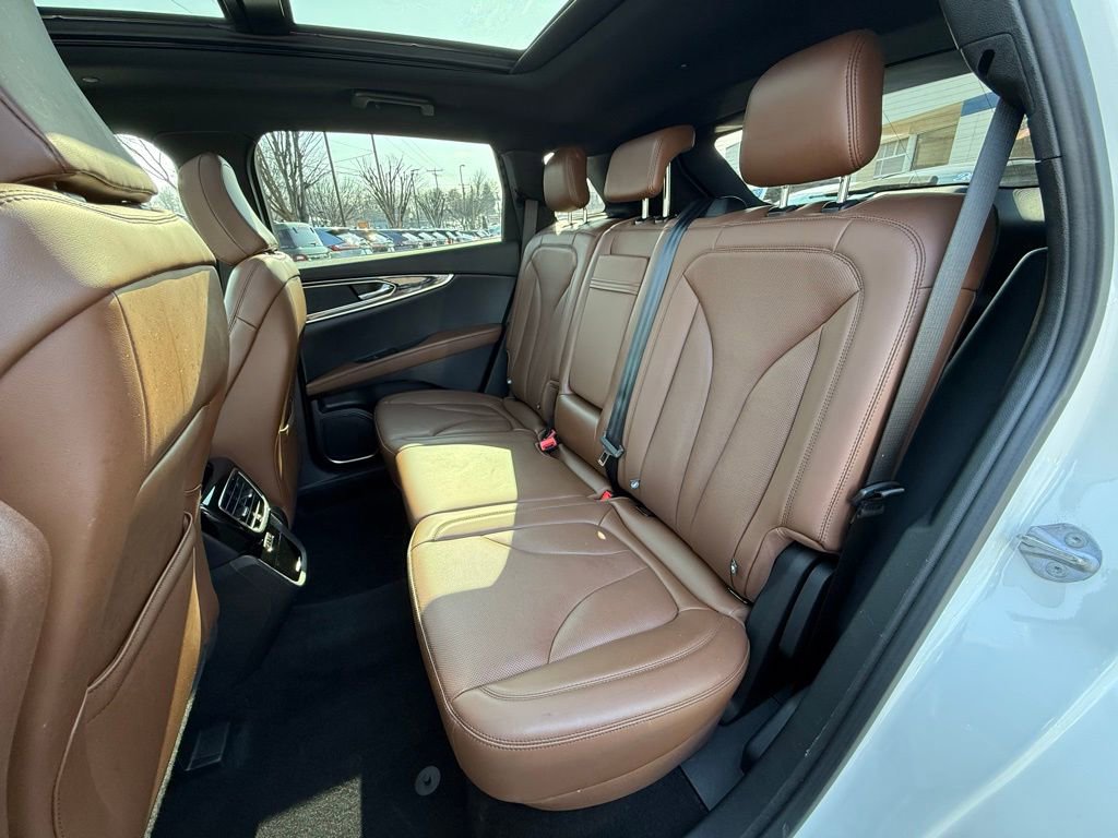 Used 2022 Lincoln Nautilus Reserve image 30