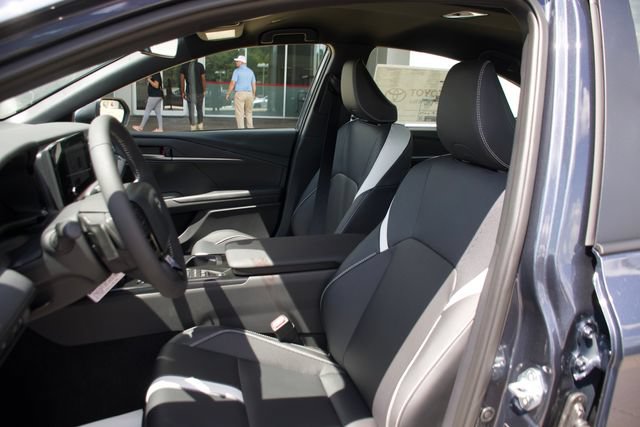 New 2026 Toyota Camry SE w/ Convenience Package FWD image 14