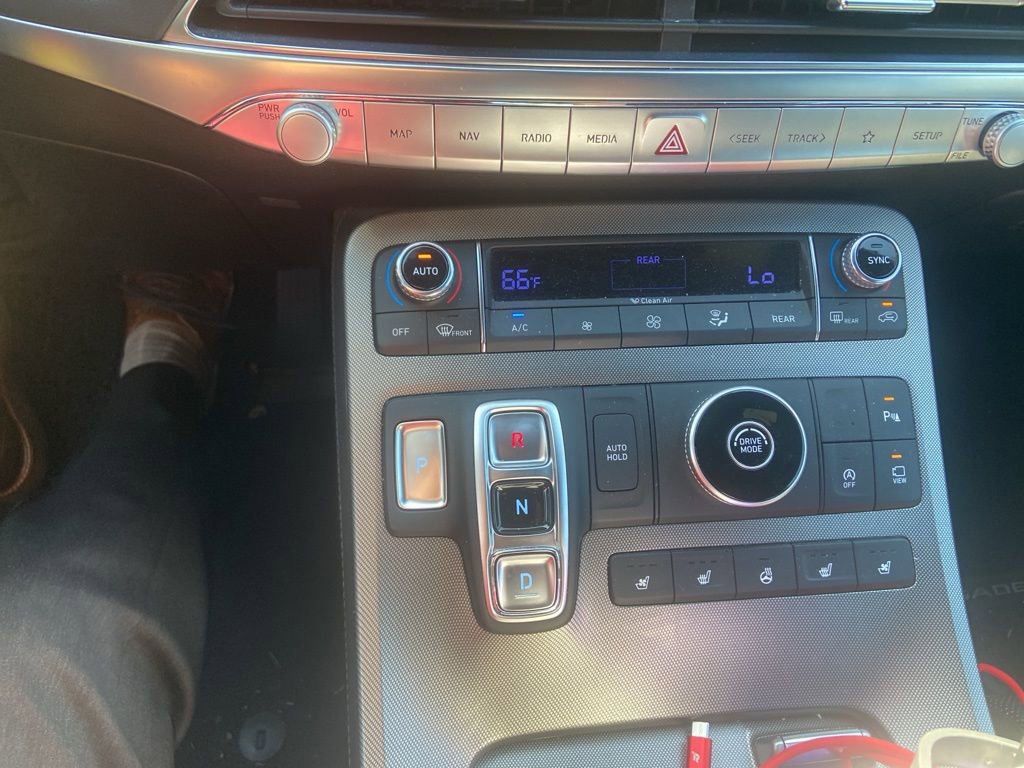 Used 2022 Hyundai Palisade Calligraphy FWD image 4