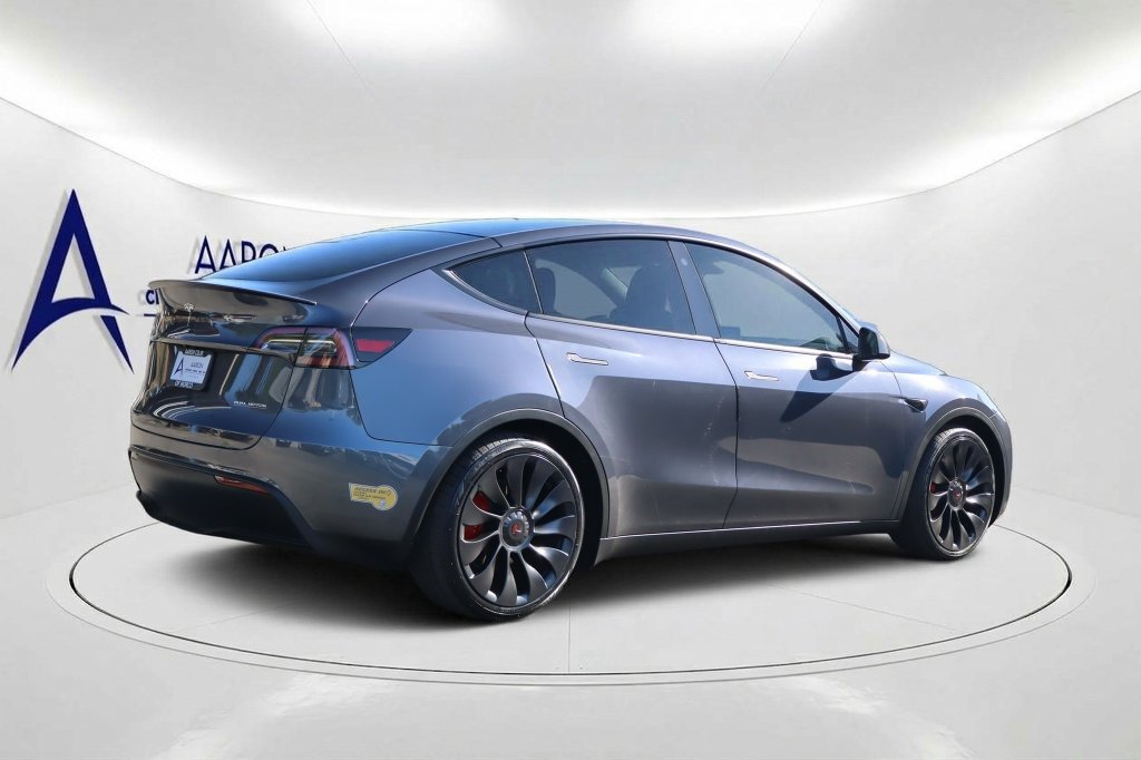 Used 2023 Tesla Model Y Performance AWD/4WD image 4