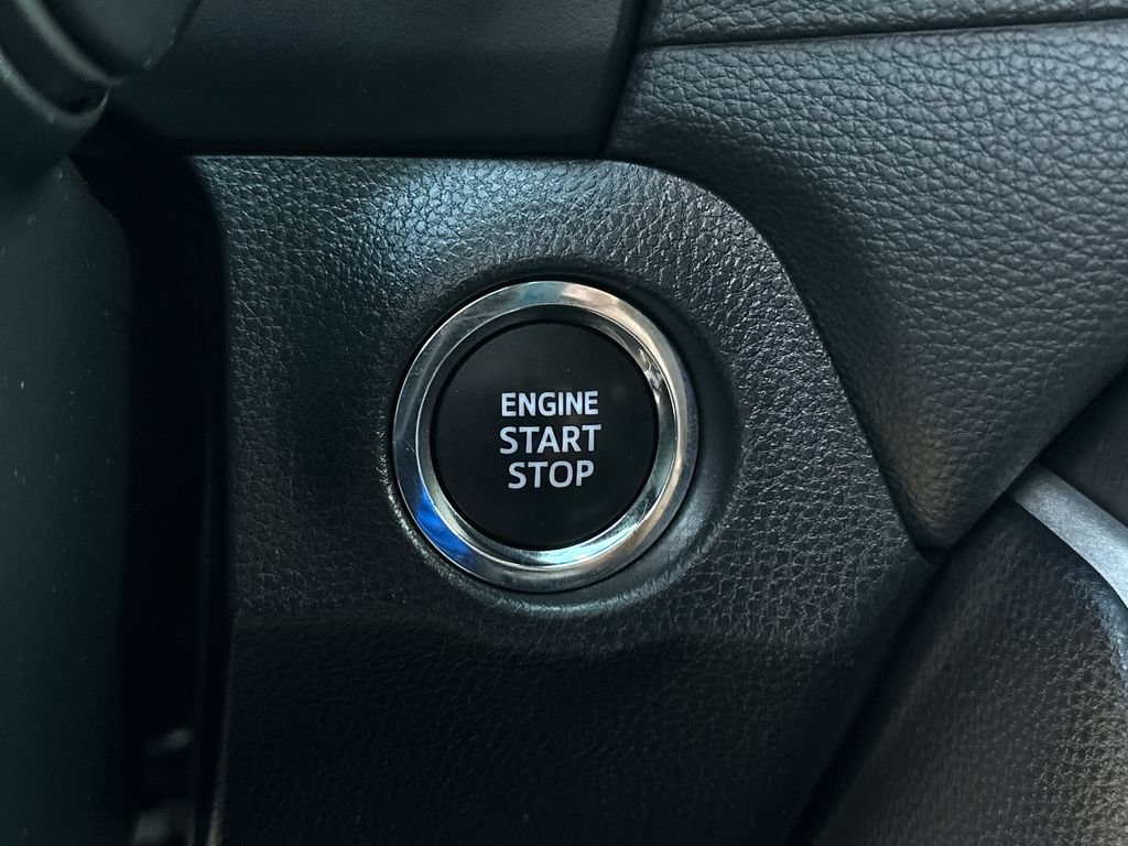 Used 2024 Toyota RAV4 XLE FWD image 30