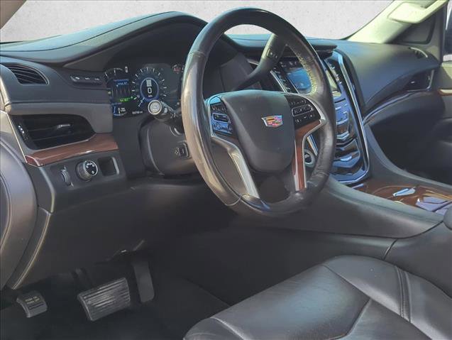 Used 2018 Cadillac Escalade Luxury RWD image 9