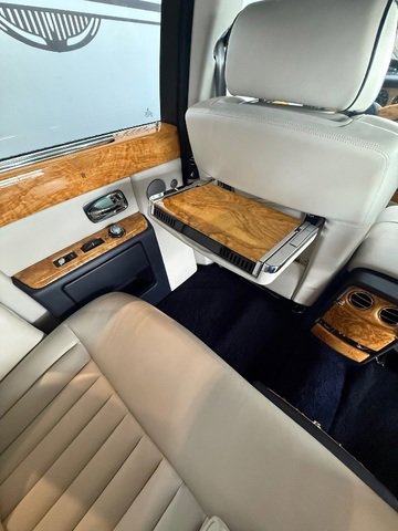 Used 2009 Rolls-Royce Phantom Sedan RWD image 29