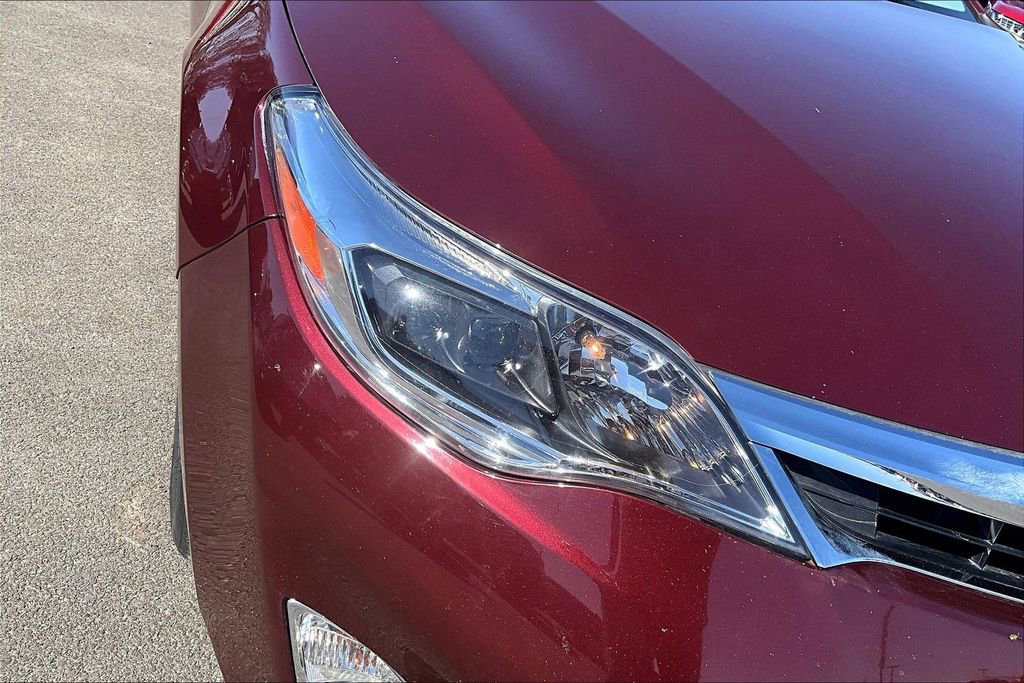 Used 2013 Toyota Avalon XLE image 27