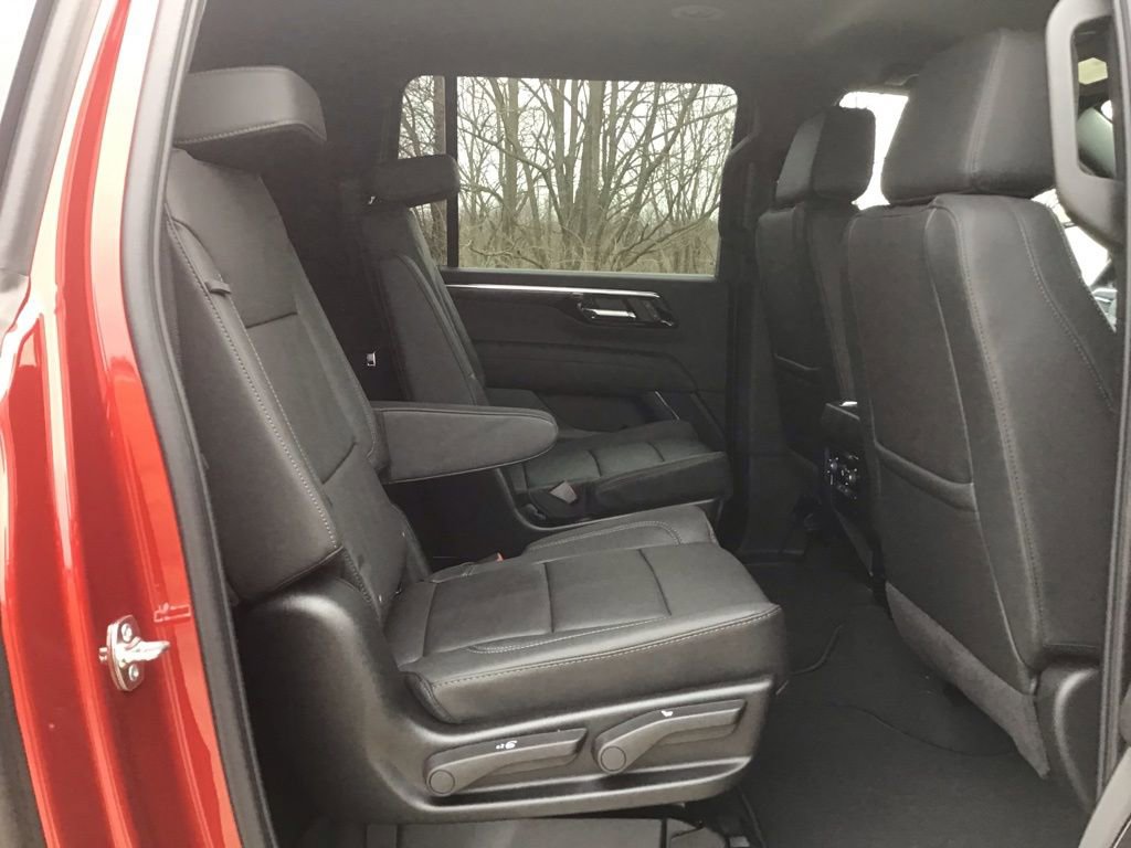 New 2026 Chevrolet Suburban LT w/ Comfort Package image 21
