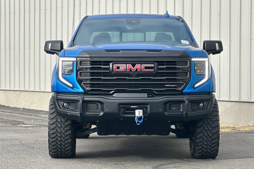 Used 2023 GMC Sierra 1500 AT4X image 9