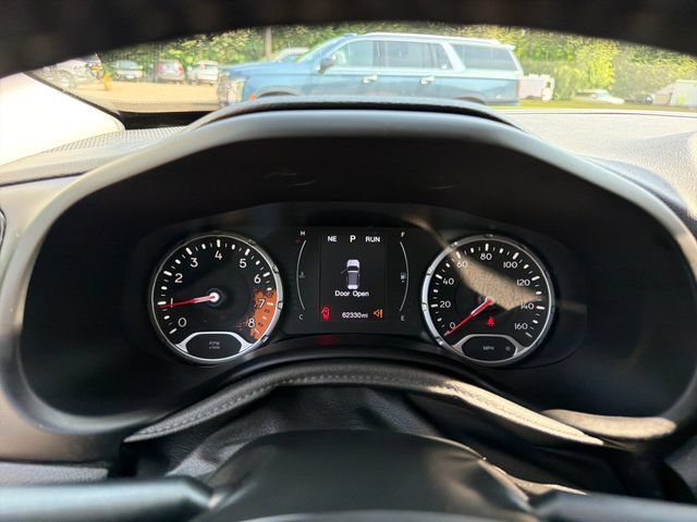 Used 2017 Jeep Renegade Altitude AWD/4WD image 17